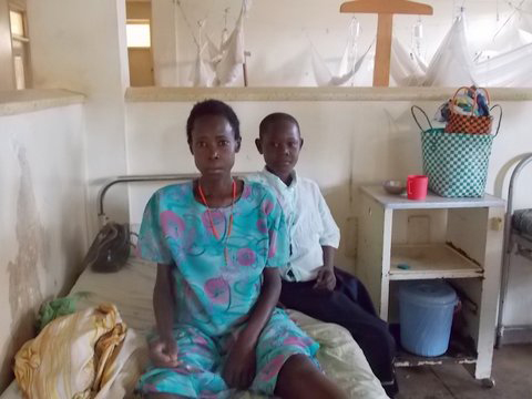 Tororo Hospital – Child caring for her mother